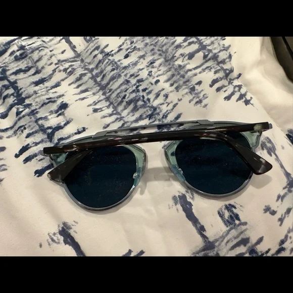 Dior So Real Sunglasses in Light Blue/Havana. 100% authentic & lightly worn - Picture 3 of 4